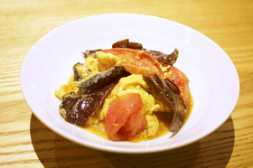黒きくらげとトマトと卵の中華炒め
