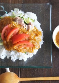 シーチキンと夏野菜のライスサラダ風カレー