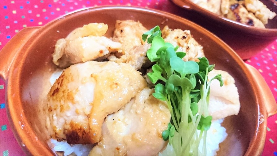 男子喜ぶ★ガッツリ飯【チキン味噌マヨ丼】の画像