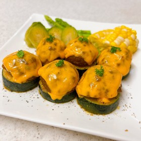 ☼チーズとひき肉♪ズッキーニのオーブン焼