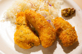 焼きヨーグルトを挟んだ鶏のささみフライ