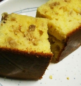 ヨーグルトとグラノーラのパウンドケーキ