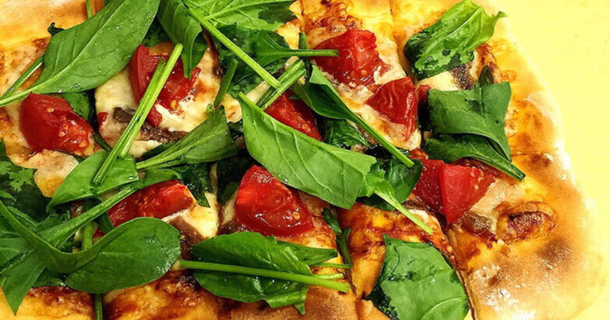 絶品☆アンチョビとフレッシュトマトのピザ by yuurrk 【クックパッド】 簡単おいしいみんなのレシピが369万品