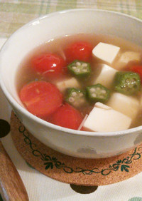 オクラとトマトと豆腐のスープ