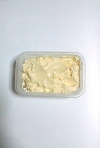 マカロンに☆簡単卵１つでバタークリーム