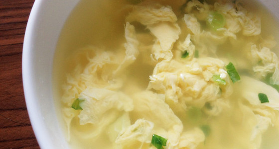 インスタントポット風味豊かな鶏ガラスープのレシピ