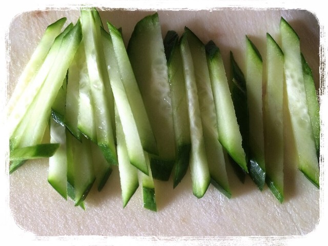 冷やし中華用キュウリの切り方 レシピ 作り方 By Cook 244 クックパッド 簡単おいしいみんなのレシピが375万品