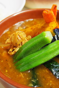 シーチキンと夏野菜冬瓜のスープカレー