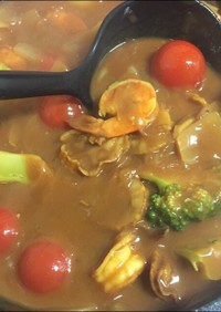 えびとほたての彩りカレー