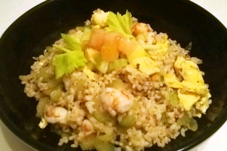 セロリと海老のチャーハン レシピ 作り方 By みどり猫 クックパッド 簡単おいしいみんなのレシピが354万品