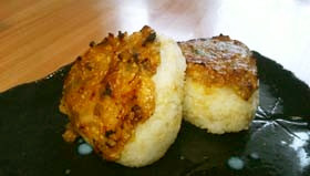 簡単!梅みそ焼きおにぎり