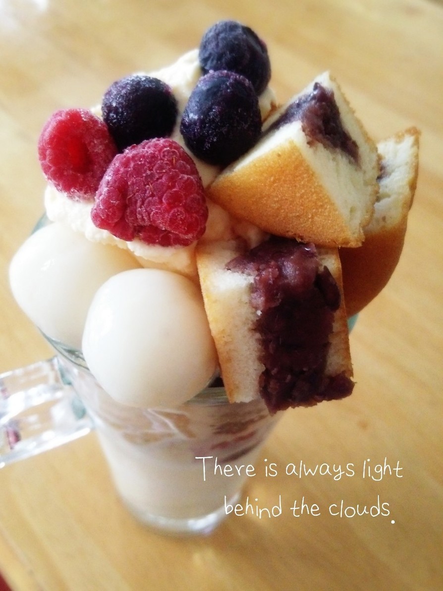 氷果実と冷たい今川焼の白玉クリームパフェの画像