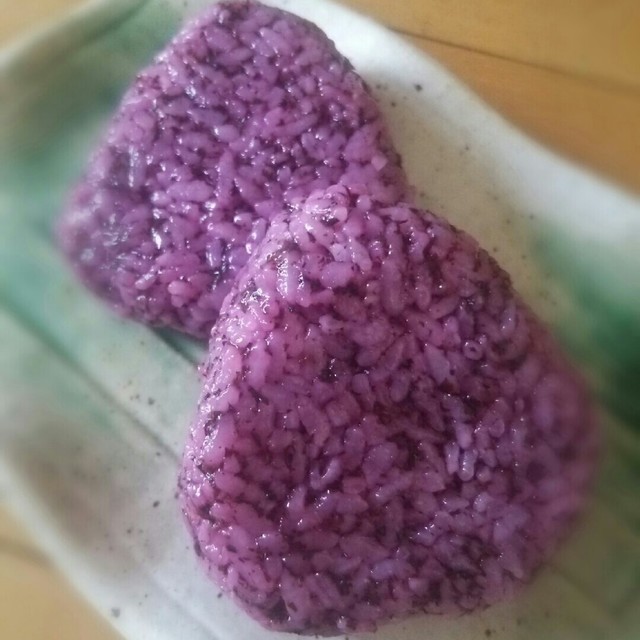 ゆかり で 料理屋のまかないおにぎり レシピ 作り方 By ねむンダ クックパッド 簡単おいしいみんなのレシピが358万品