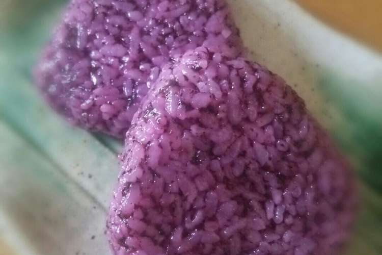 ゆかり で 料理屋のまかないおにぎり レシピ 作り方 By ねむンダ クックパッド 簡単おいしいみんなのレシピが366万品