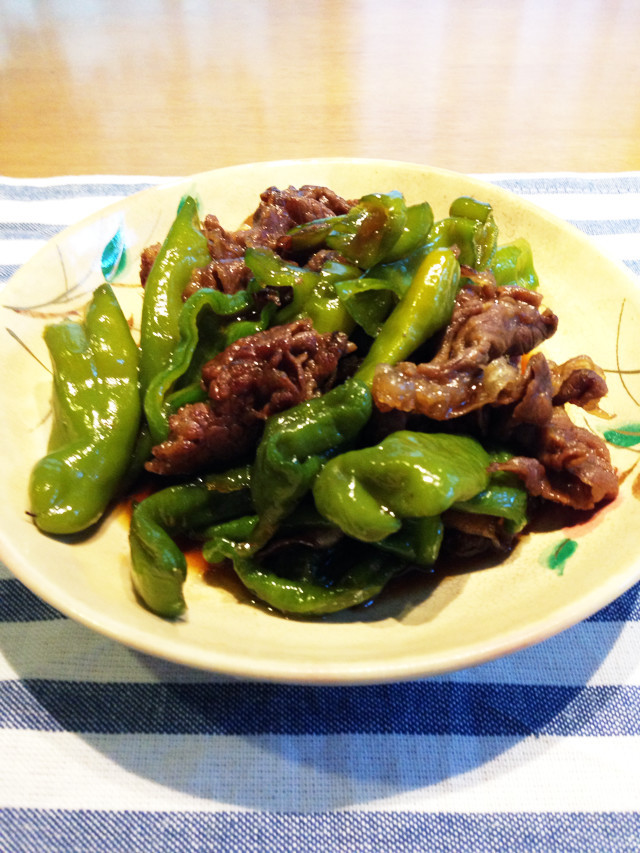 万願寺唐辛子と牛肉の甘辛煮の画像