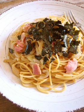玉ねぎとベーコンの鰹だし風味スパゲティー