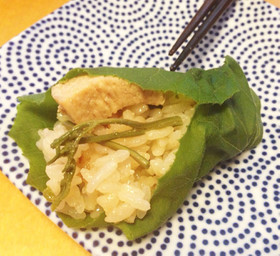 フキとワラビのくるくるごはん