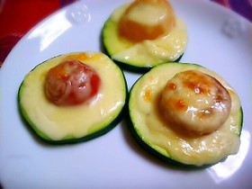 簡単♪ズッキーニのトマトチーズ焼き