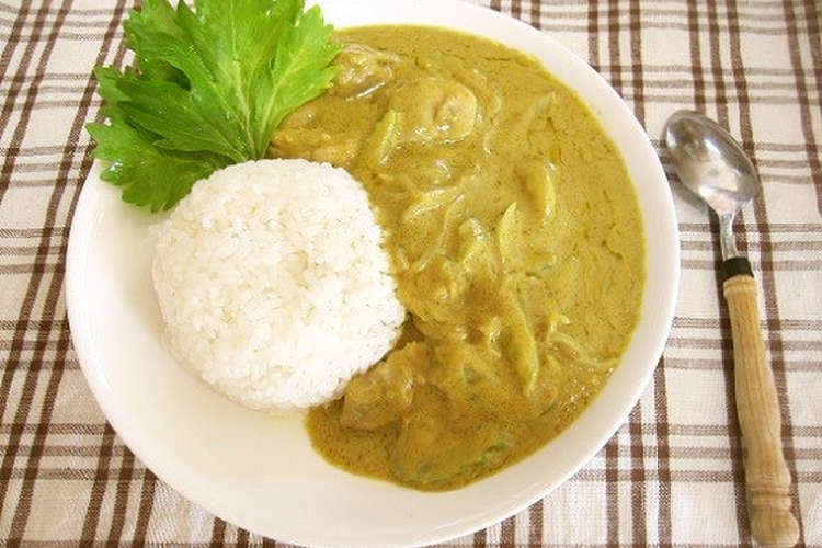 セロリとチキンのココナッツカレー レシピ 作り方 By ゆうちゃんシフォン クックパッド 簡単おいしいみんなのレシピが350万品