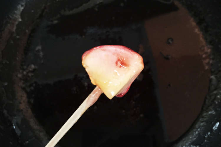 カキ氷シロップでフルーツ飴 レシピ 作り方 By 一老太 クックパッド 簡単おいしいみんなのレシピが358万品