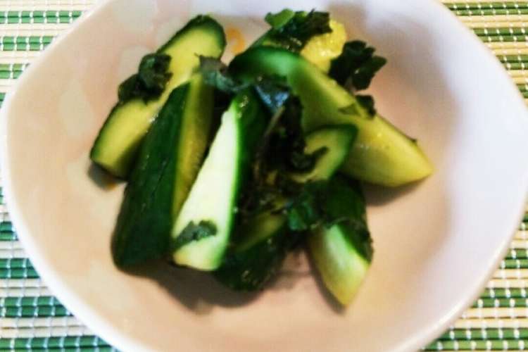 きゅうり 大葉 さっぱり浅漬け レシピ 作り方 By たぬぴぃ クックパッド 簡単おいしいみんなのレシピが373万品