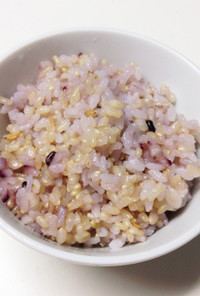 圧力鍋で炊く、玄米、白米、雑穀米ご飯。