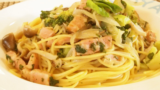 超カンタン 生バジルのパスタ バジリコ風 レシピ 作り方 By Kyoｎ2 クックパッド 簡単おいしいみんなのレシピが357万品