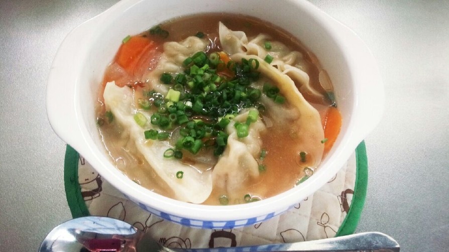 １４歳が作った簡単餃子野菜スープの画像
