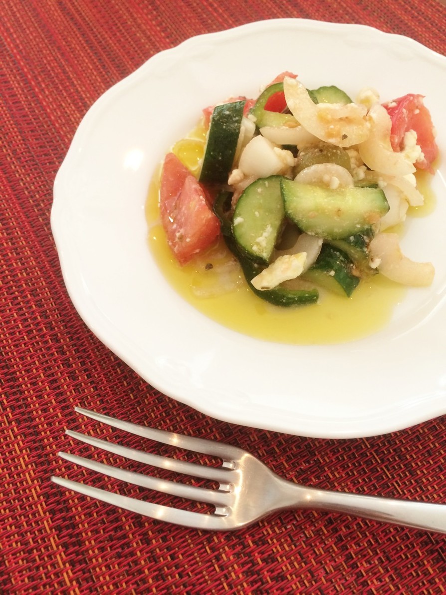 早くて簡単なギリシャ風サラダのレシピ