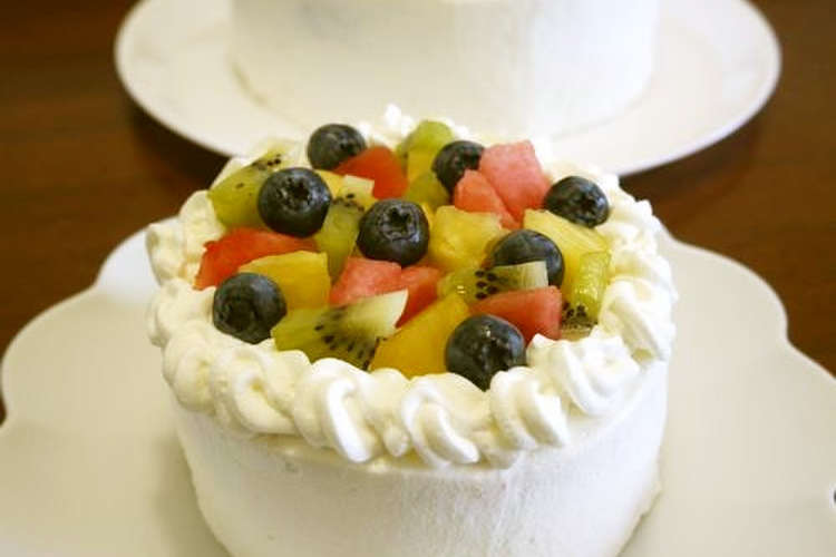 ４号のフルーツデコレーションケーキ レシピ 作り方 By Bvivid クックパッド 簡単おいしいみんなのレシピが364万品