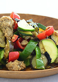 炒め野菜と大豆肉の温サラダ のりごま風味