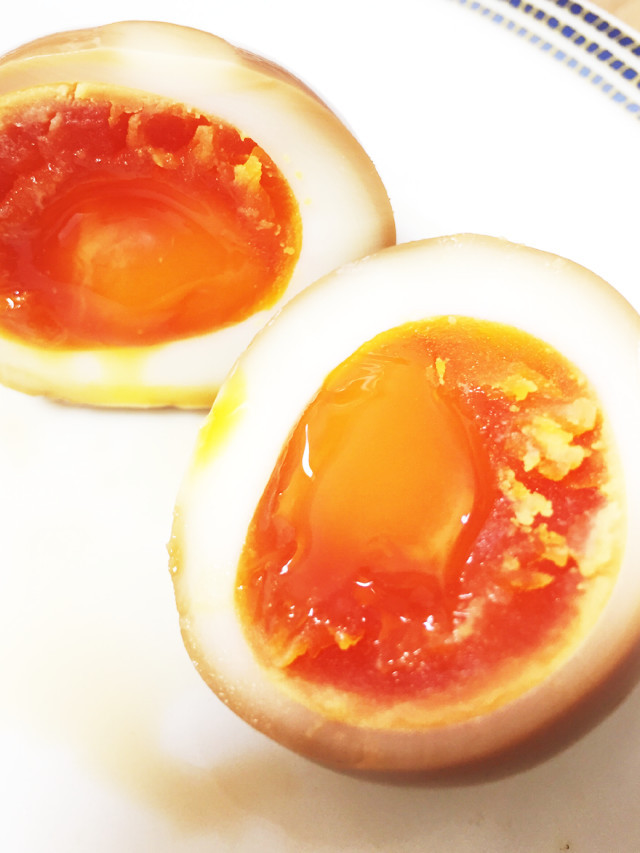 卵黄とろ〜と  煮卵の画像