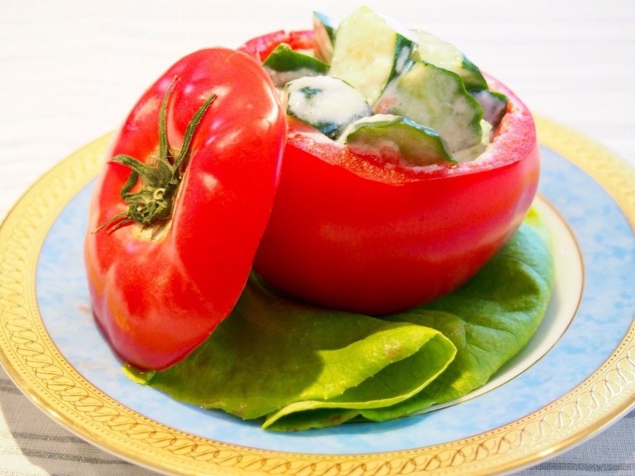きゅうりのトマトカップヨーグルトサラダの画像