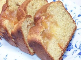 りんごのパウンドケーキ