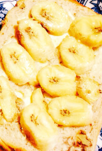 くるみ食パンで☆バナナクリチトースト