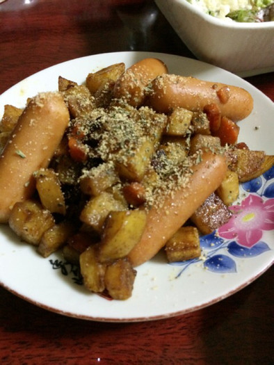 角切り野菜とウインナー炒め　カレー風味の写真
