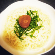 梅と大葉のそうめんの写真