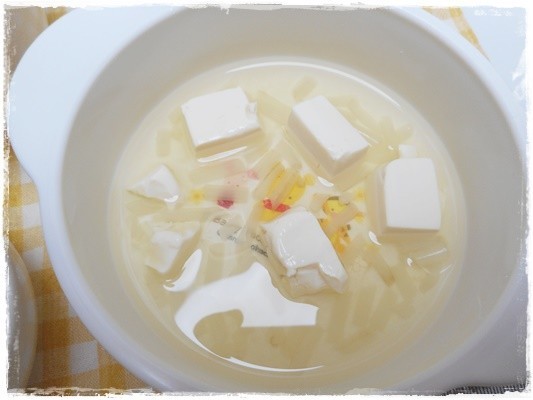 離乳食後期　豆腐ともやしのお味噌汁の画像