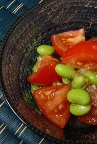 トマトと「冷凍のままの枝豆」のサラダ
