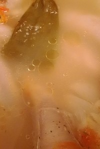豚テールのスープ