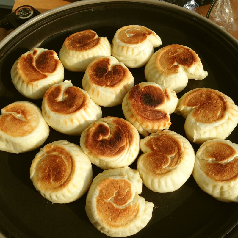 基本からアレンジまで！思わずつくりたくなる「ホットプレートパン」のレシピ集