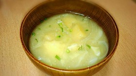キャベツの甘味たっぷり味噌汁♬(•ө•)