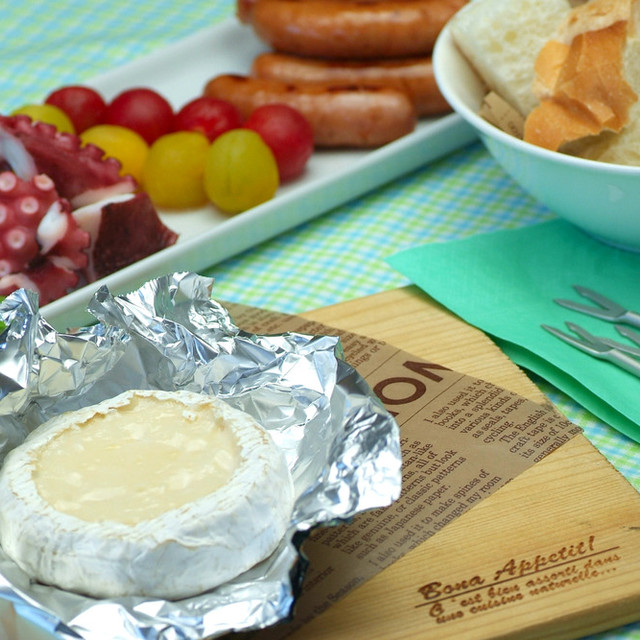 カマンベールチーズフォンデュ レシピ 作り方 By Tsunorice クックパッド 簡単おいしいみんなのレシピが356万品