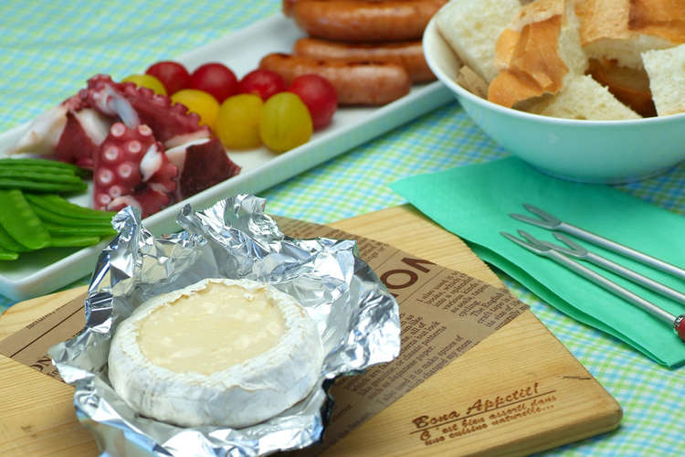 カマンベールチーズフォンデュ レシピ 作り方 By 築野食品こめ油 クックパッド 簡単おいしいみんなのレシピが373万品