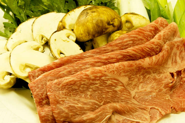 秋の味覚の王様 松茸すき焼き 黄金比割下 レシピ 作り方 By ワタリ クックパッド 簡単おいしいみんなのレシピが353万品