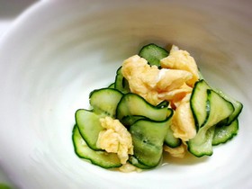卵とキュウリの酢の物