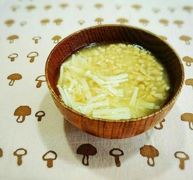 納豆入り＊エノキの味噌汁♬(•ө•)
