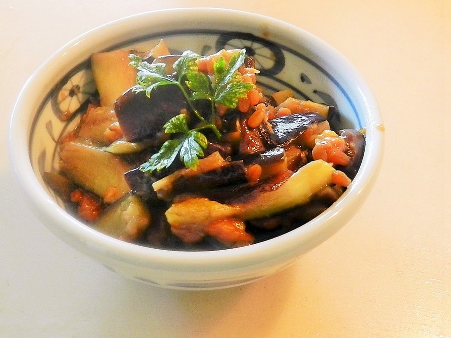 茄子ともろみ味噌の煮物の画像