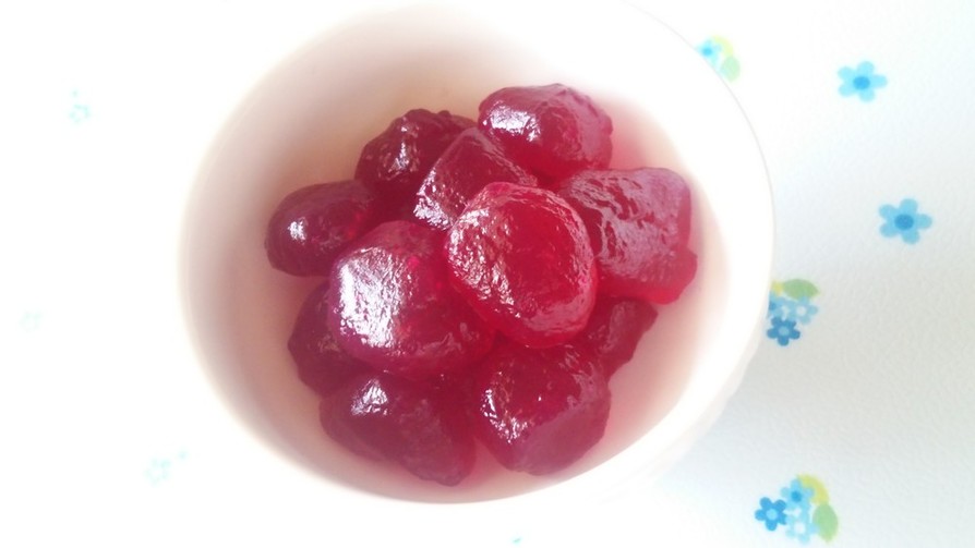 赤紫蘇（しそ）ジュースのわらび餅の画像