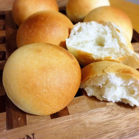 初心者さんでも大丈夫♡基本の手ごねパン